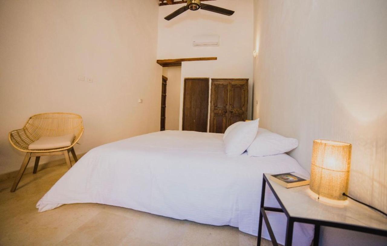 Karakali Boutique Hotel Момпос Екстер'єр фото