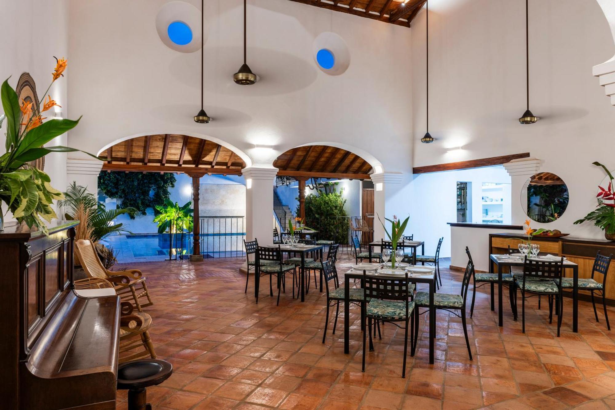 Karakali Boutique Hotel Момпос Екстер'єр фото